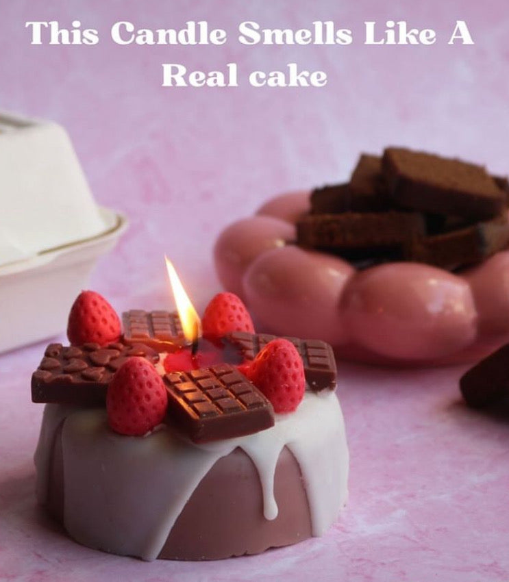 Cake scented candle