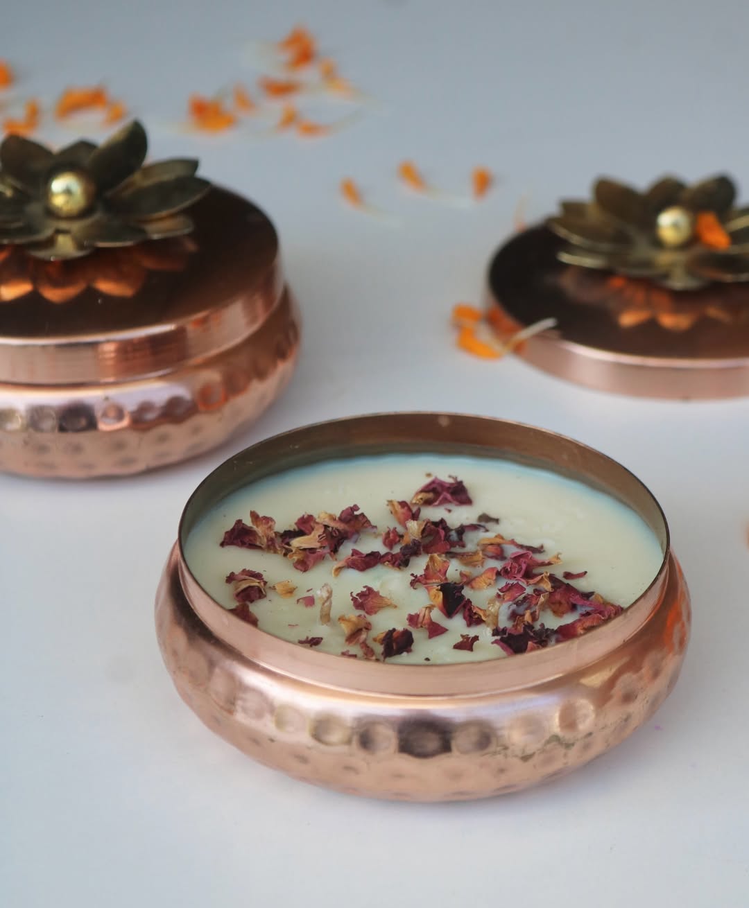 Hammered urli Scented Candle with lid( 5 inches diameter)