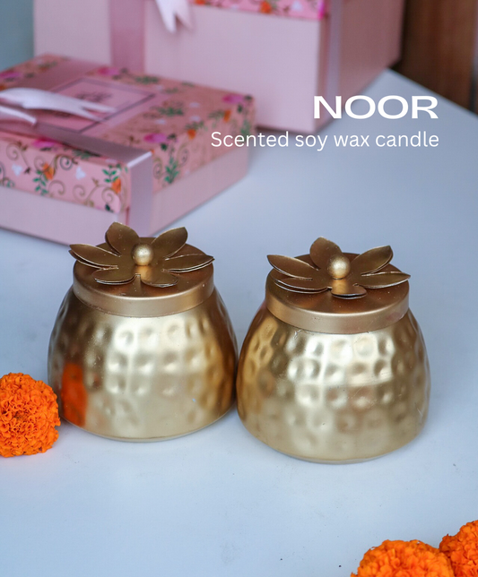 Noor scented candle